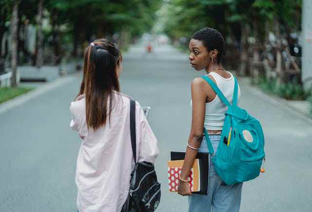 Y开头的女生英文名及其含义 女孩子Y开头的英文名字 74个